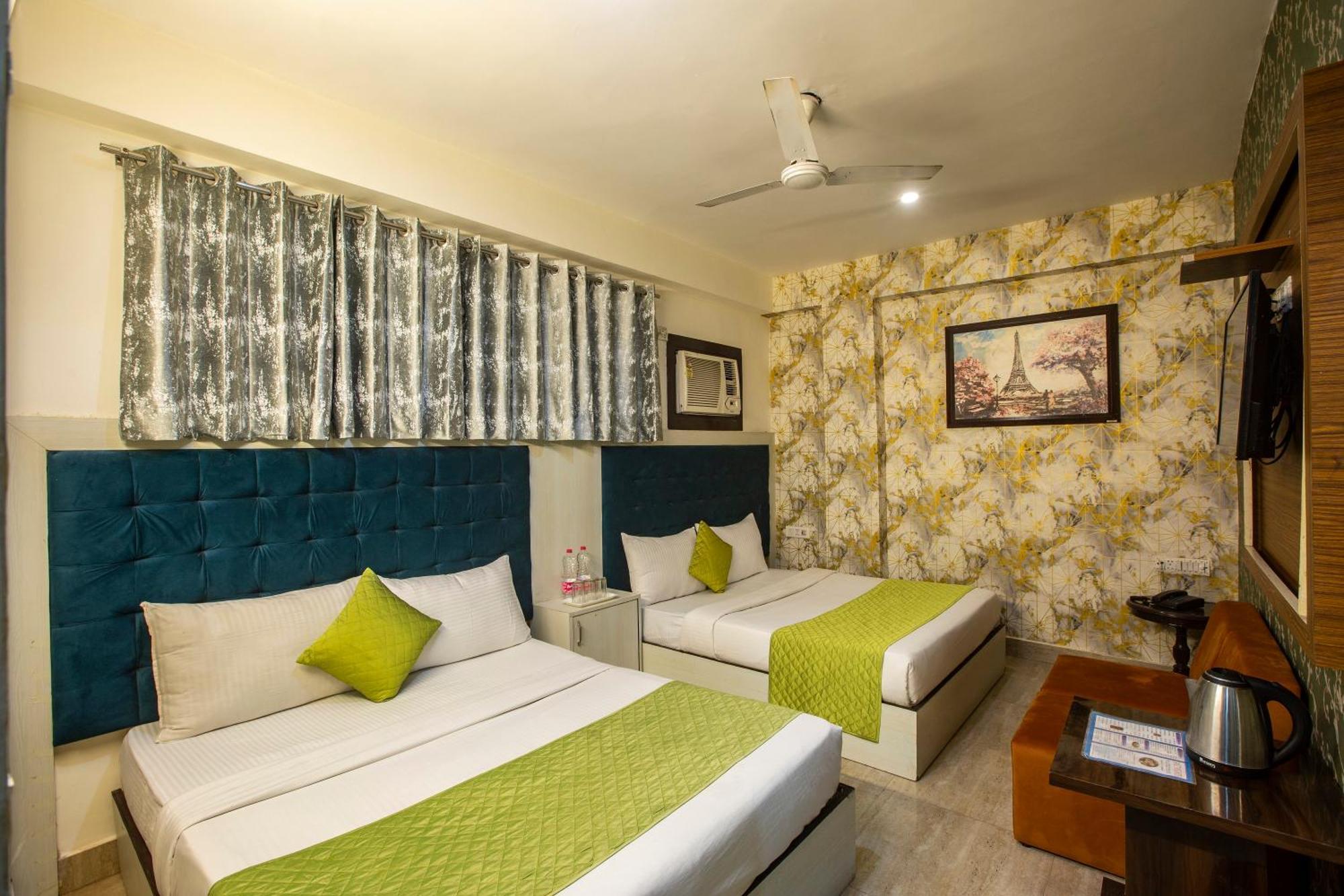 Hotel Sky Wood At Airport New Delhi Ngoại thất bức ảnh